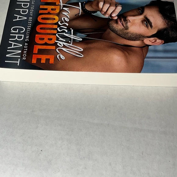 Irresistible Trouble By Pippa Grant Signed - Picture 9 of 10